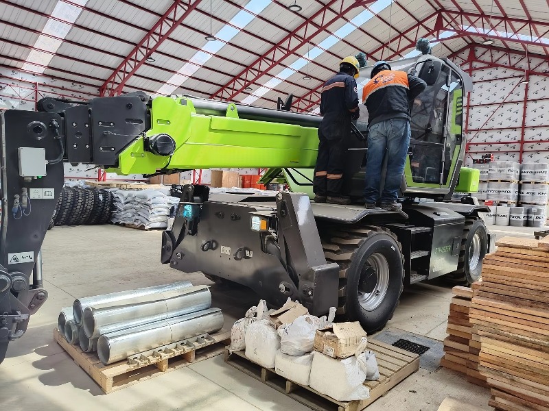 รถยกเทเลแฮนด์เลอร์คุณภาพสูง ยี - Telescopic Handler Boom บทวิจารณ์และราคา